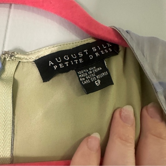 August Silk 100% Silk Beaded Gray Sleeveless Mini Dress Size 6P - Picture 7 of 7